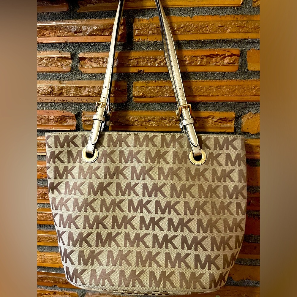 MK Michael Kors signature canvas tote